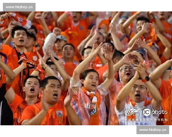 激情助威呐喊燃爆全场 让我们共同为胜利呐喊助力